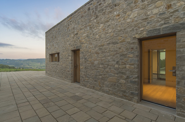casa IS contemporary-deck
