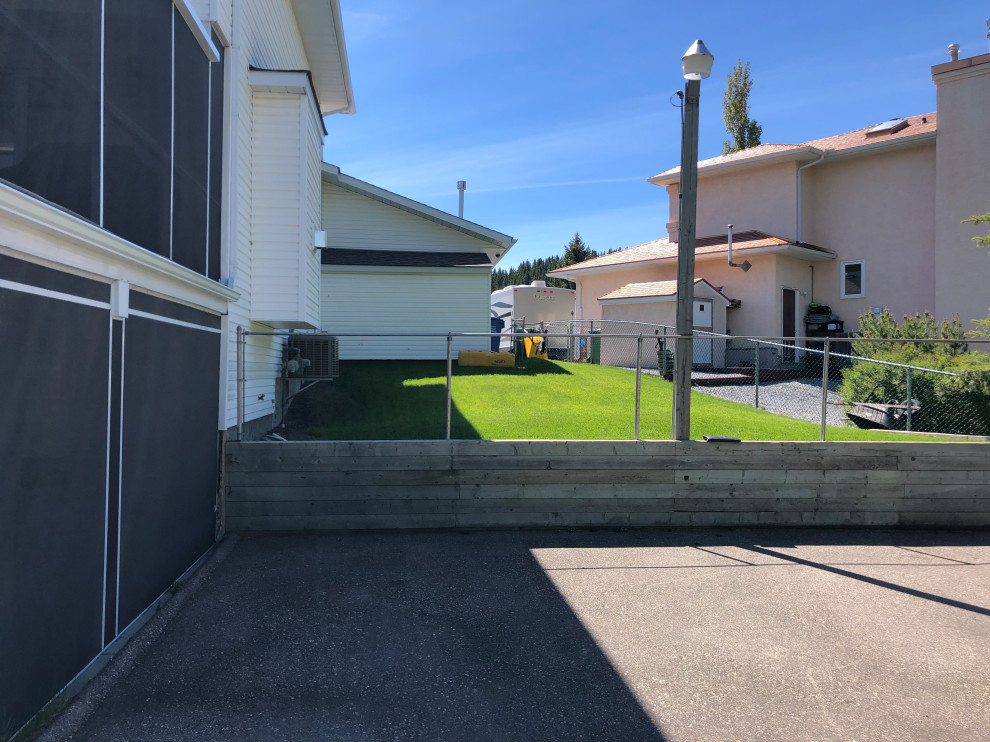 Back Yard Garage