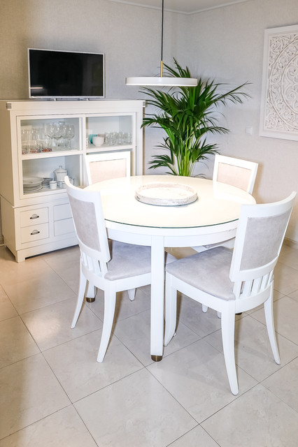 Renovaci&oacute;n de Sal&oacute;n y cocina m&aacute;s funcional transitional-kitchen