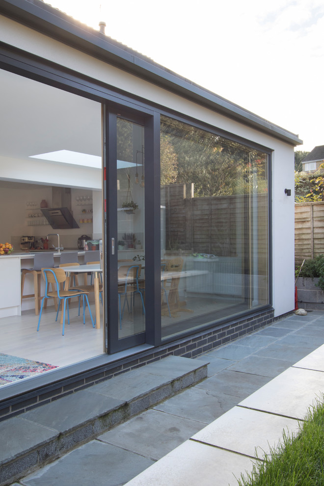 Design ideas for a modern exterior in Gloucestershire.
