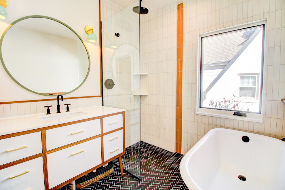 Transitional home design photo in Denver