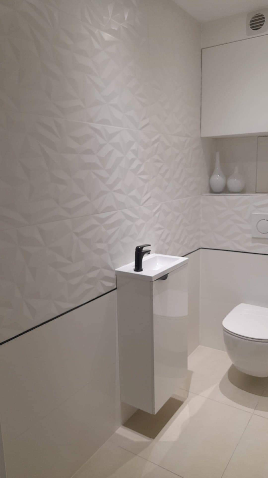 SALLE DE BAIN BLACHE ET NOIRE