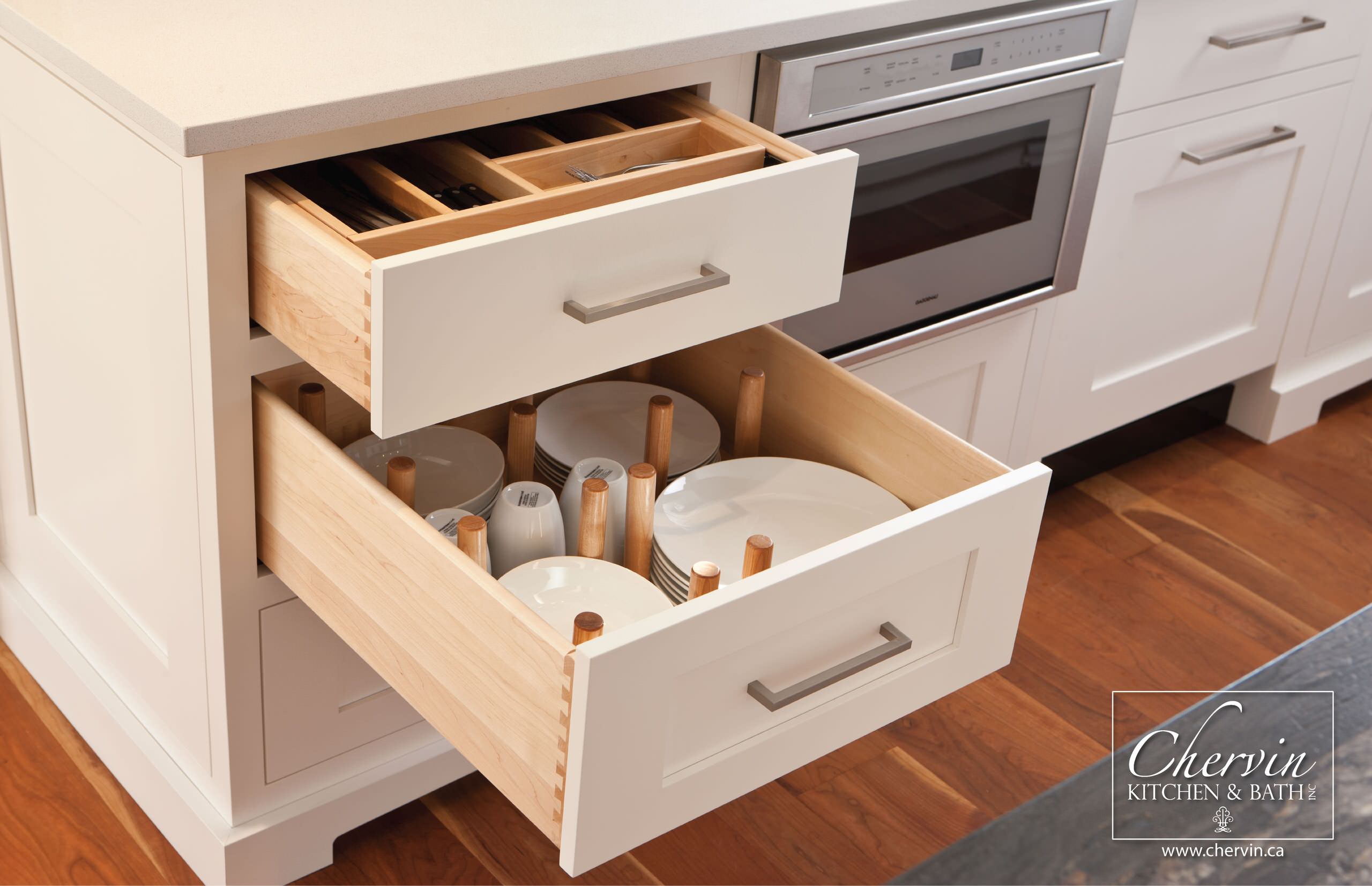 Deep Drawer Organizer without Canister Storage - Cardell Cabinetry