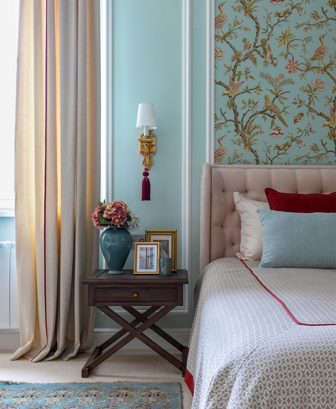 Двухэтажный коттедж в черте Москвы