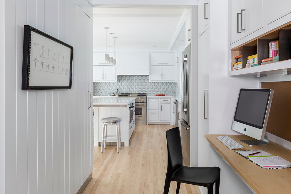 Example of a transitional kitchen design in Minneapolis