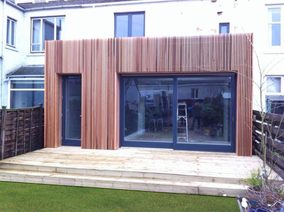 This is an example of a contemporary house exterior in Glasgow.