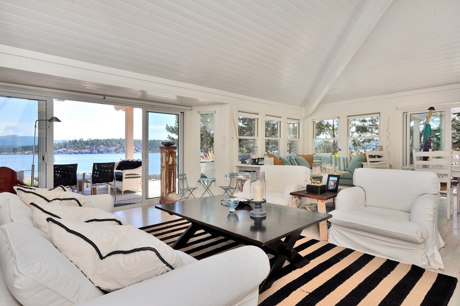 This is an example of a beach style living room in Vancouver.