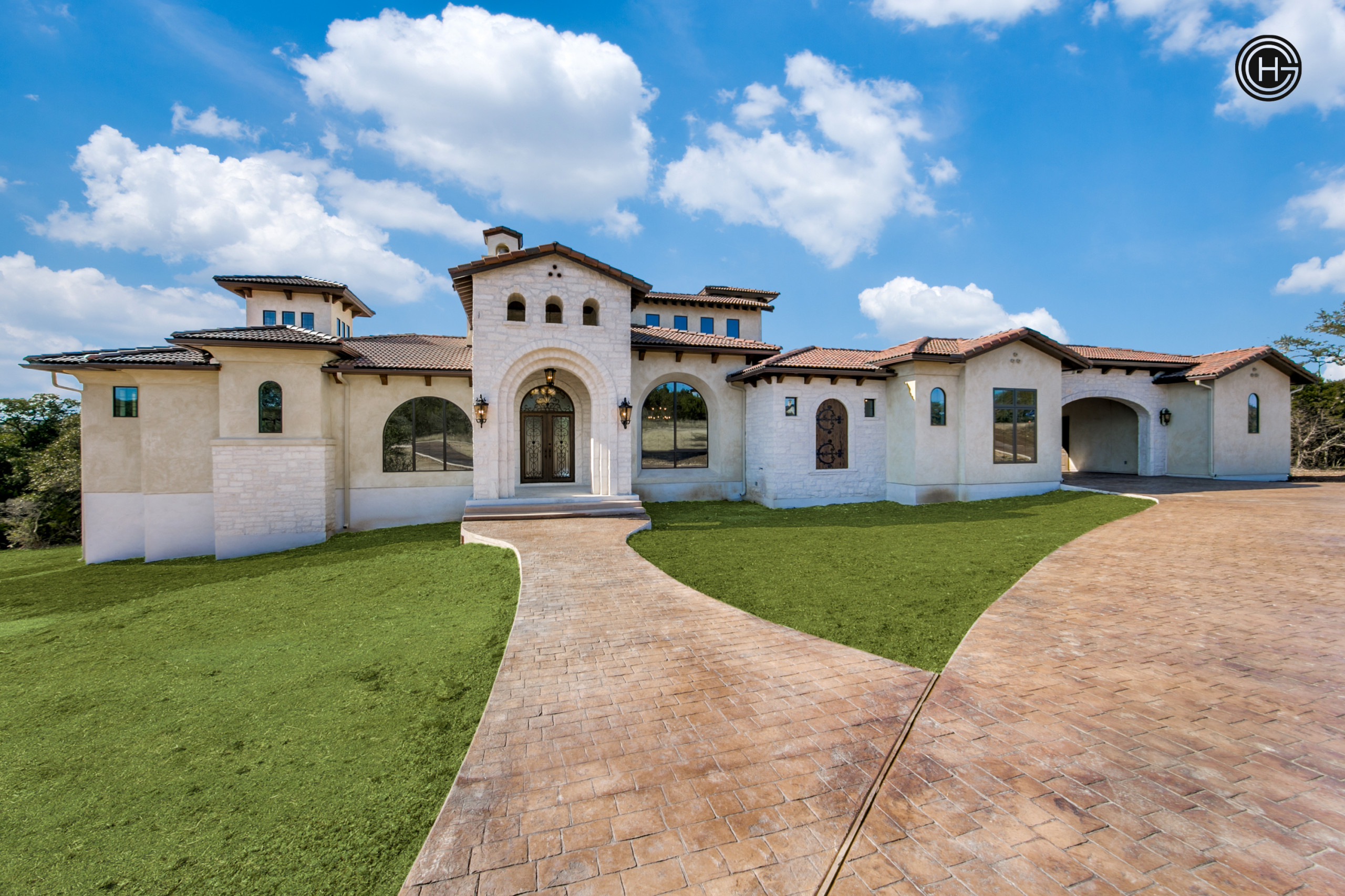 Spanish/Mediterranean: 5,326 ft²/3 bd/3.5 bth/1.5ST