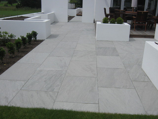 Clearwater Natural Split Cloud Indian Sandstone Paving Modern