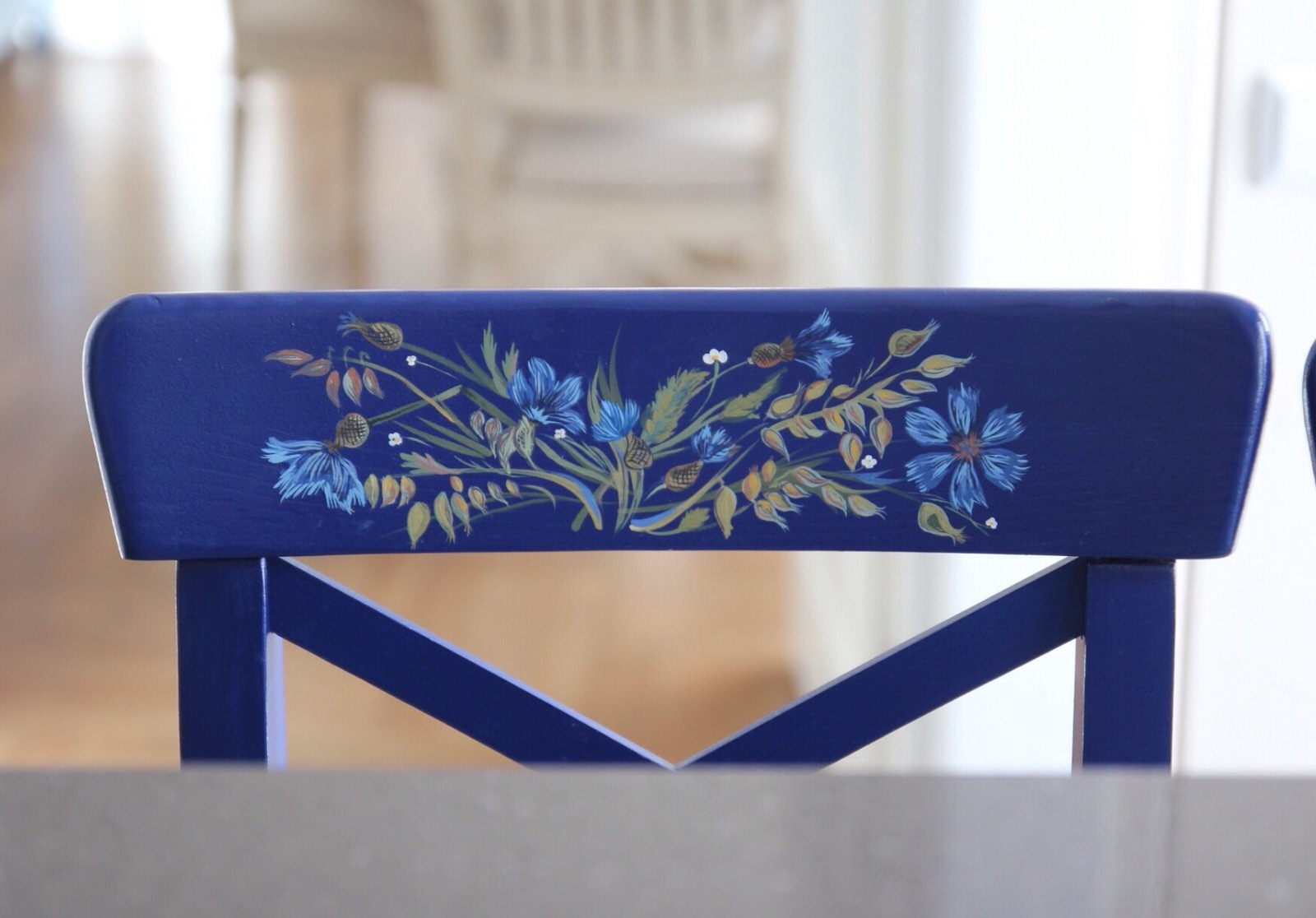 Арт-обновление и роспись мебели.