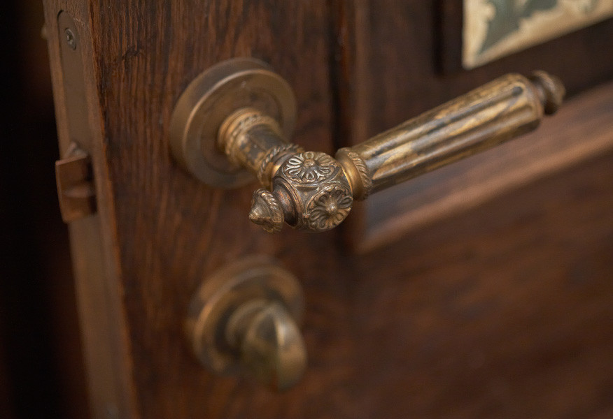 Коридор в викторианском стиле