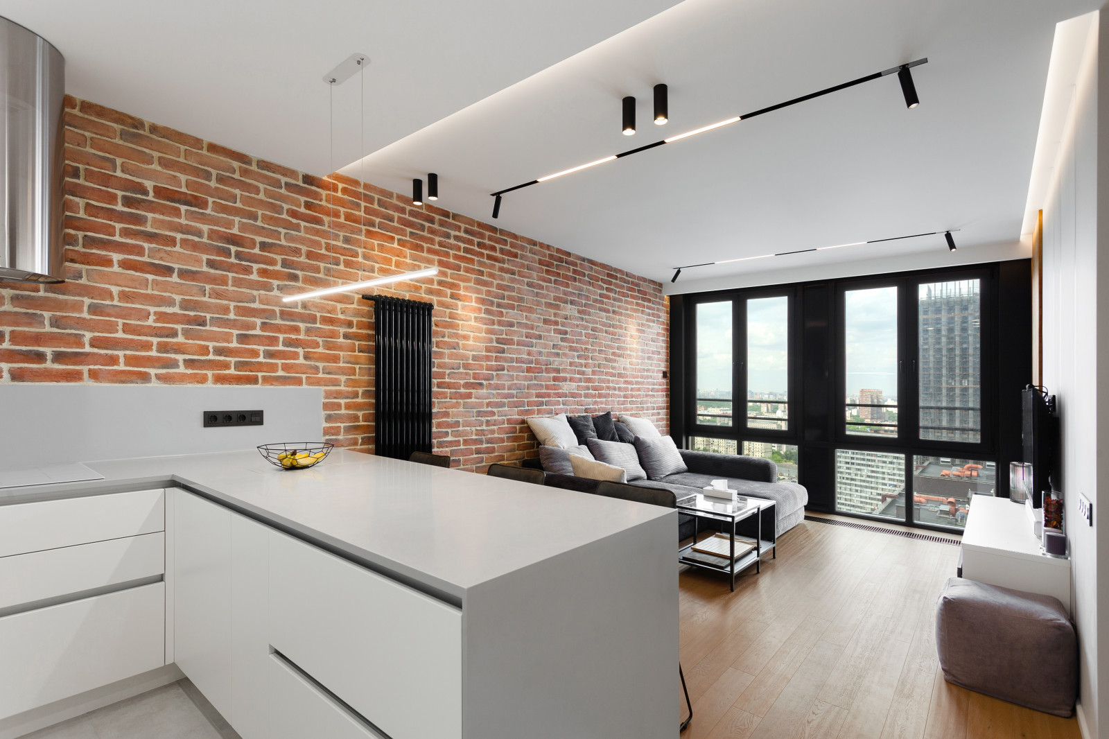 Сканди + лофт = уютная квартира для молодой семейной пары