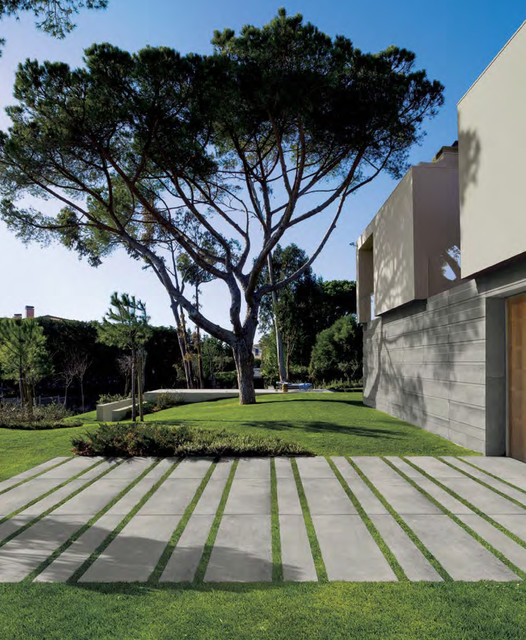 Modern Patio With Large Concrete Pavers Modern Patio Miami