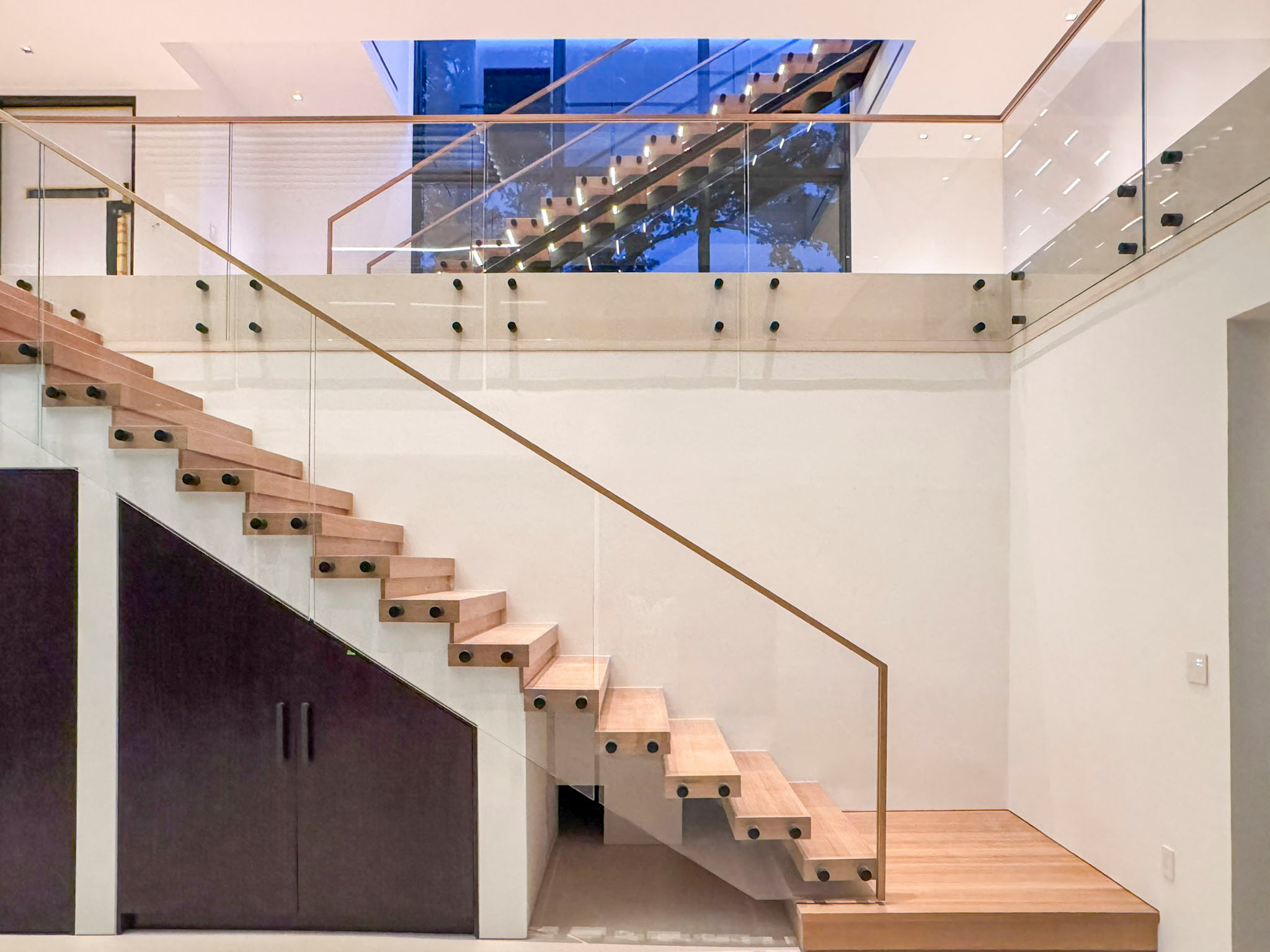 126_Visually Open and Light Contemporary Staircase, Mclean, VA 22102