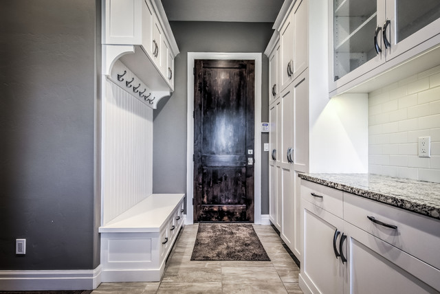 Elko Summit Rustic Modern rustik-hall