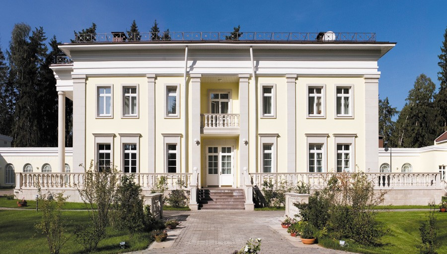 Неоклассицизм в загородном строительстве