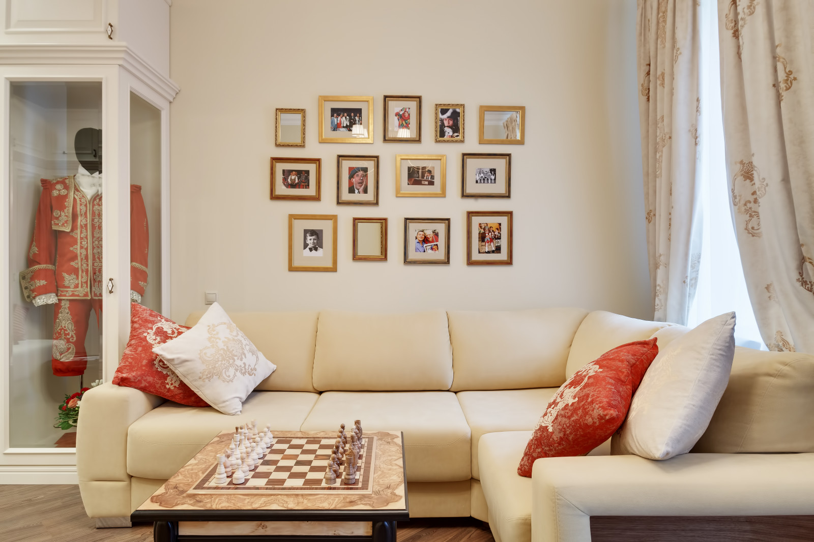 Квартира народного артиста Саши Олешко