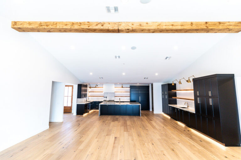 Home design - transitional home design idea in Phoenix