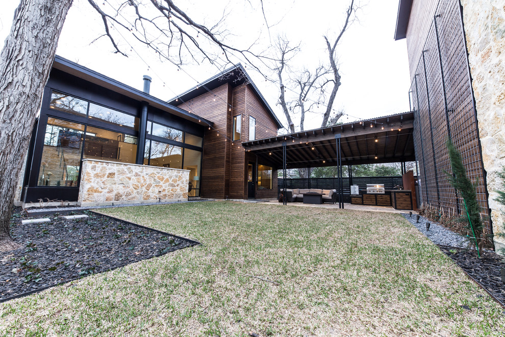 This is an example of a modern home in Dallas.