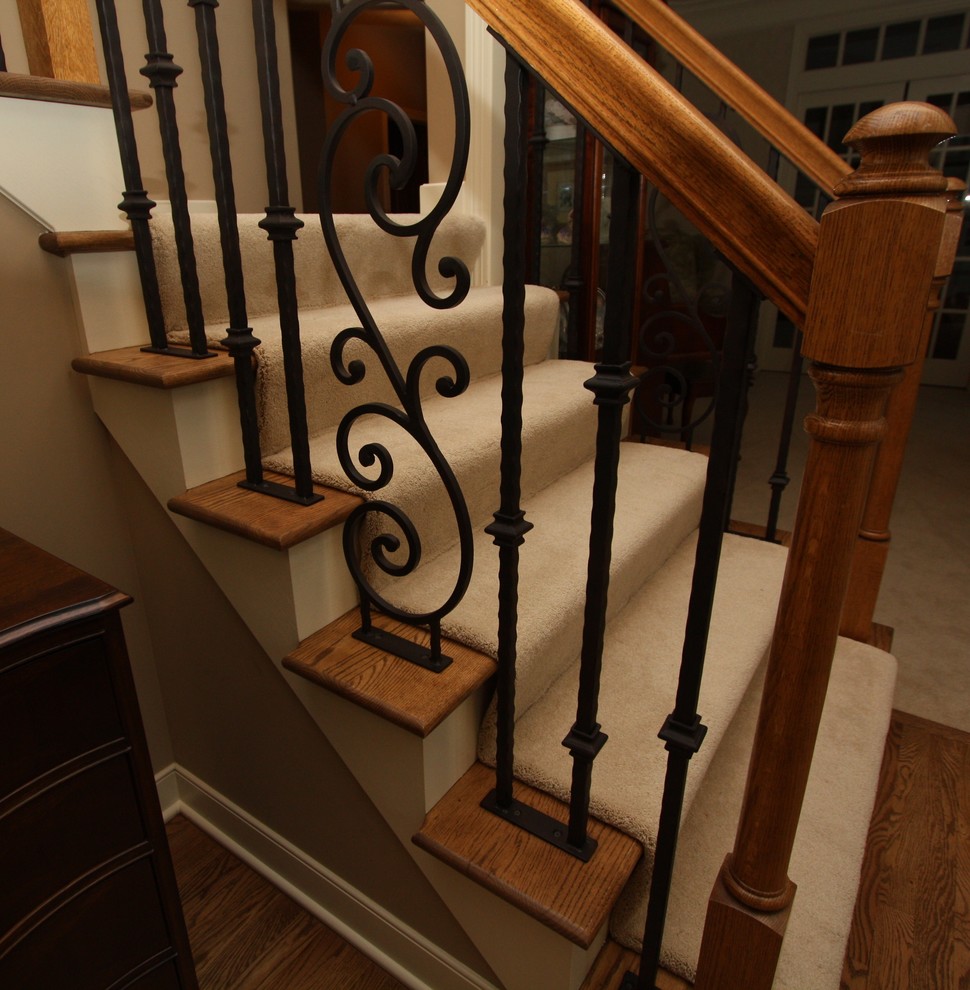 Photo of a traditional staircase in Cleveland.