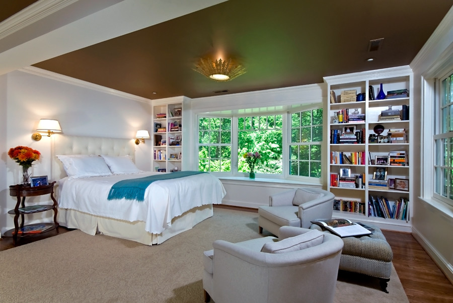 This is an example of a traditional bedroom in DC Metro.