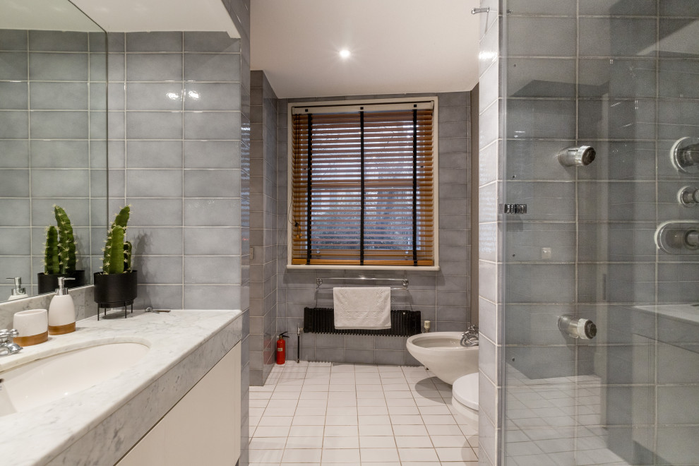 Londoners take pride in their beautiful floors Modern Bathroom London by UpperKey Houzz