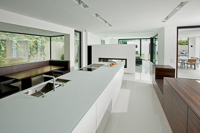Haus Sch contemporaneo-cucina