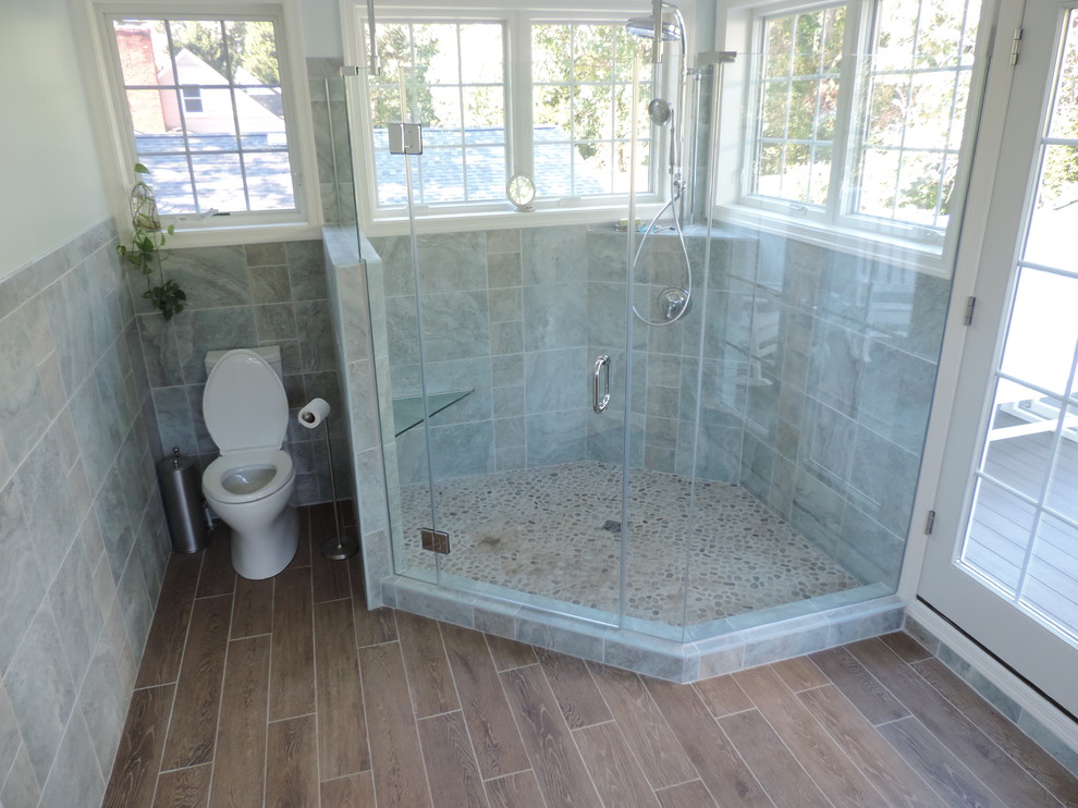 This is an example of a contemporary bathroom in Baltimore.
