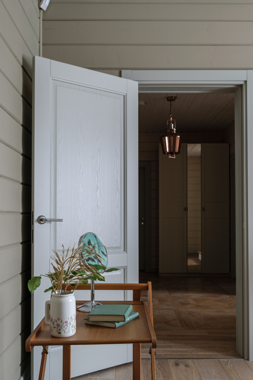 Уютный дом в скандинавском стиле с нотками английской классики