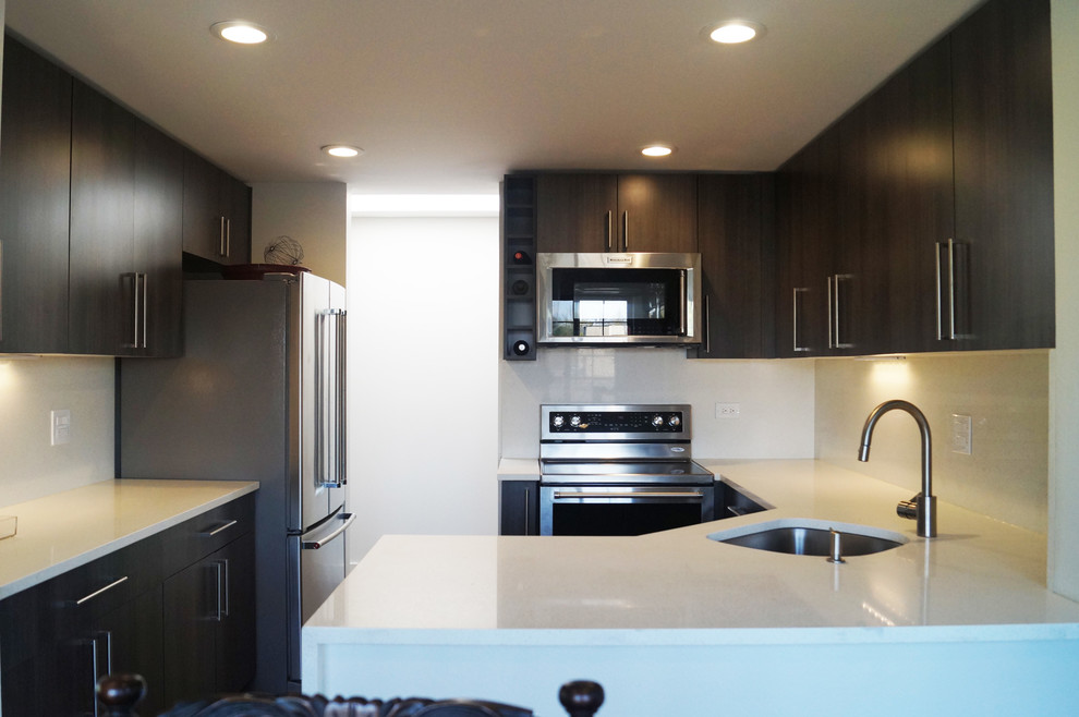 Transitional kitchen photo in Seattle