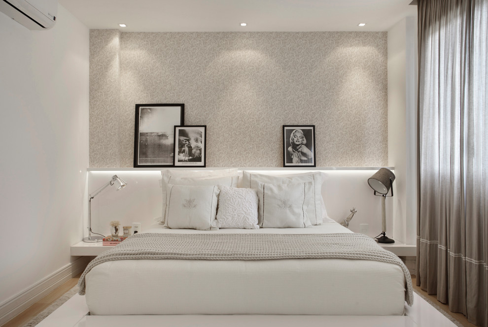 Inspiration for a contemporary bedroom remodel in Milan