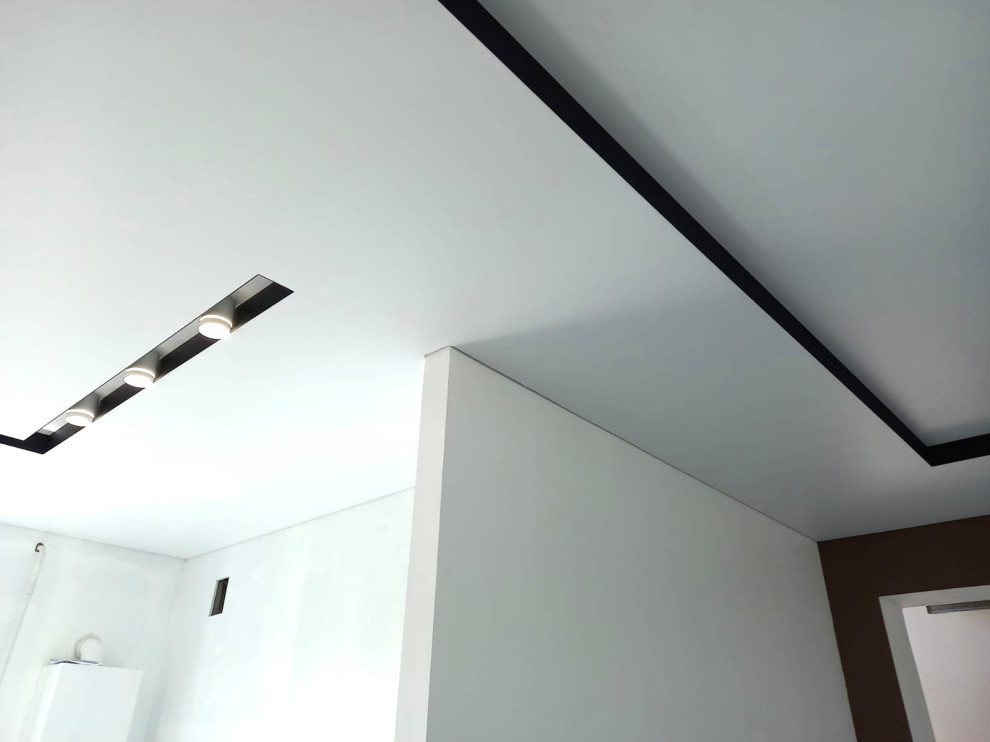 Демпферные натяжные потолки Slott: светов. линии, трековое освещение, ниши Slott