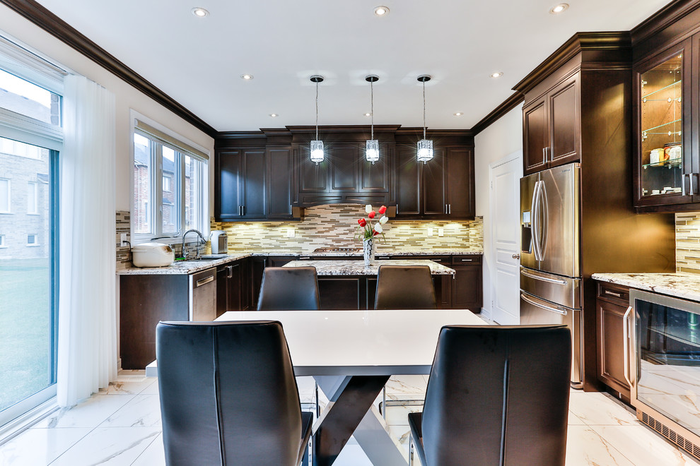 Kitchen - transitional kitchen idea in Toronto