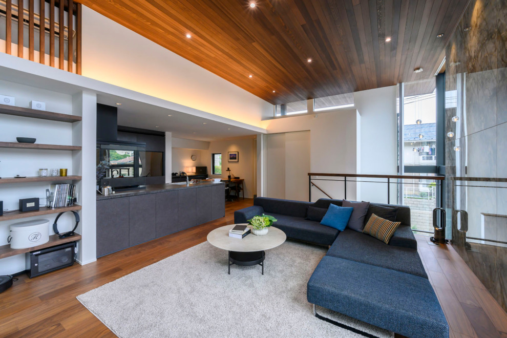 This is an example of a modern living room in Yokohama.