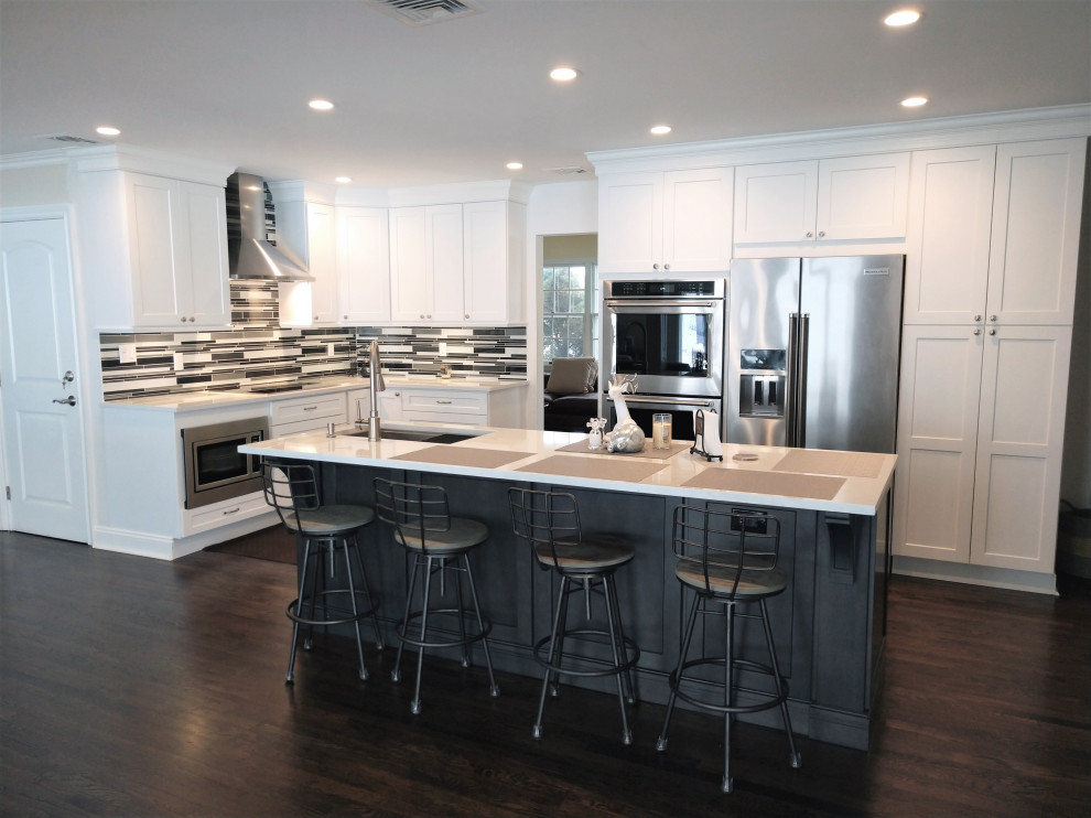 Inspiration for a transitional kitchen remodel in New York