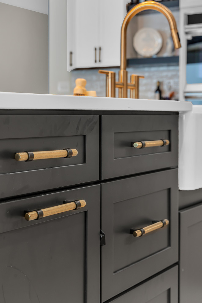 Home design - transitional home design idea