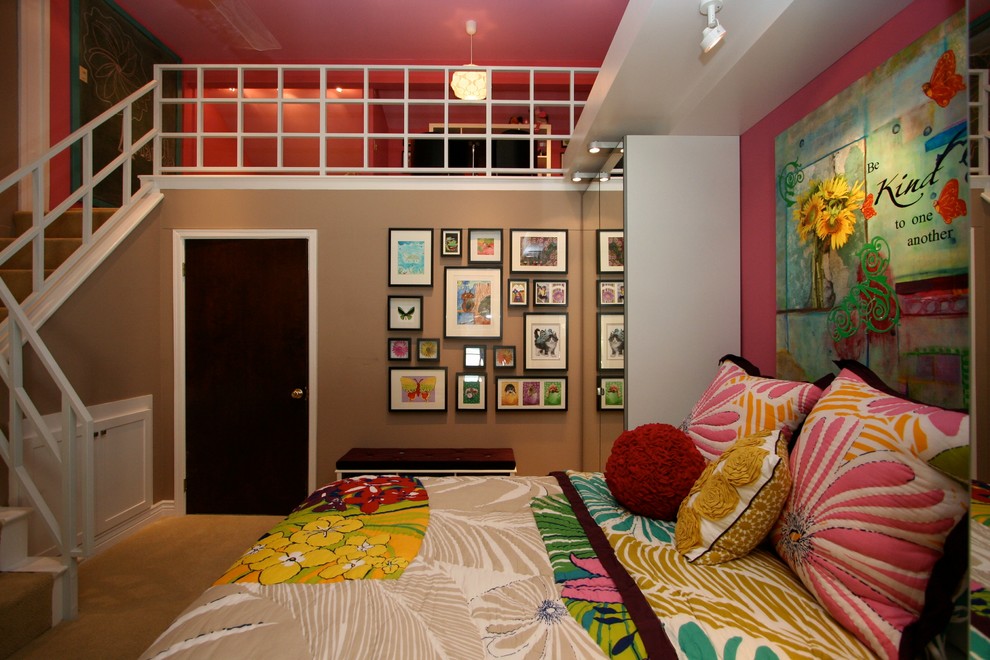 This is an example of a transitional kids' room in San Diego.