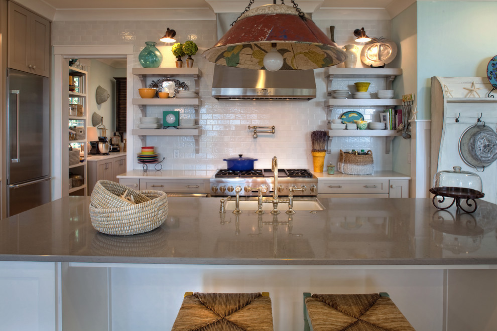 Inspiration for a transitional home design remodel in Atlanta