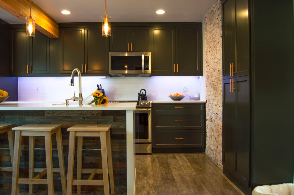 Kitchen - transitional kitchen idea