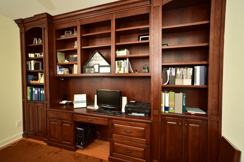 Bookcase/Built-in