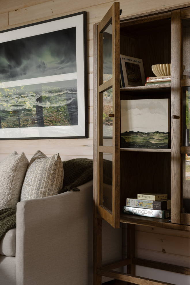 Inspiration for a transitional home design remodel in Toronto
