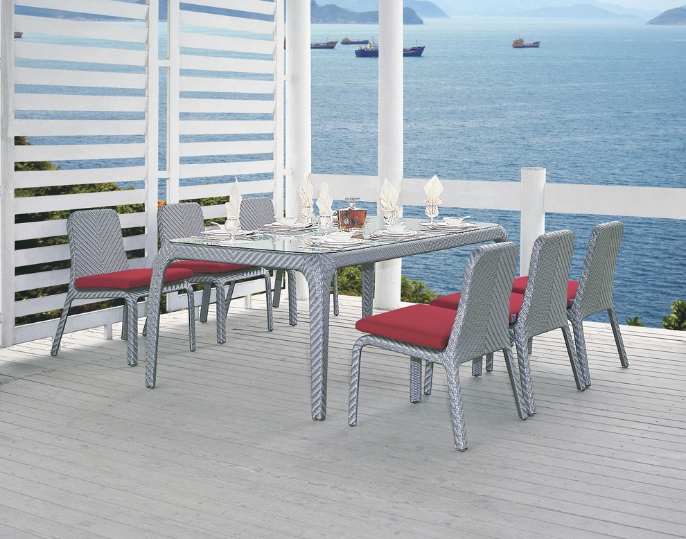 Custom Outdoor Dining Furniture