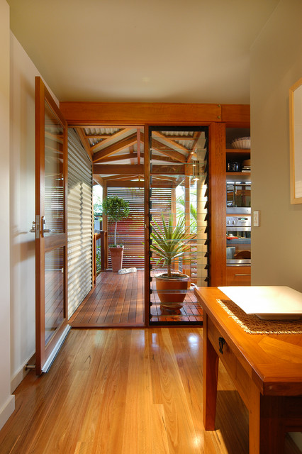 BOTTLEBRUSH trendy-entre