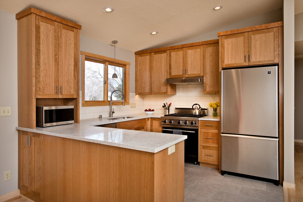 Kitchen - transitional kitchen idea in Minneapolis