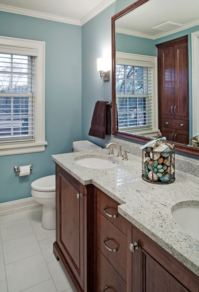 This is an example of a traditional bathroom in Omaha.