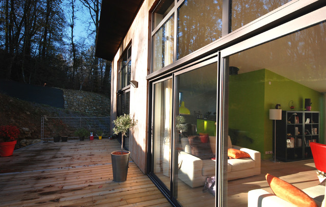 Maison &agrave; Monterblanc contemporary-deck