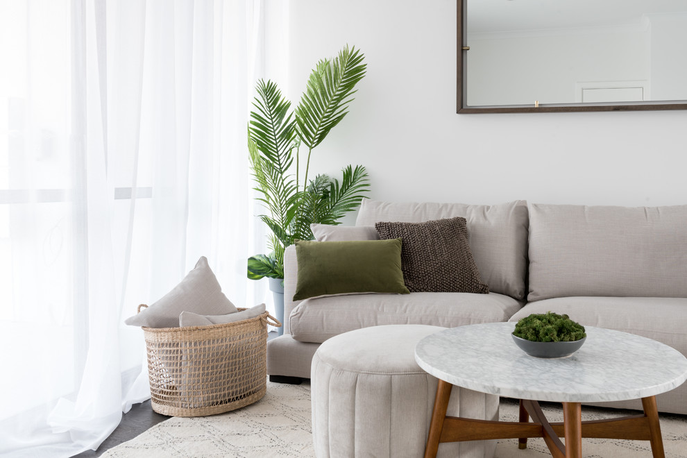 This is an example of a contemporary living room in Perth.