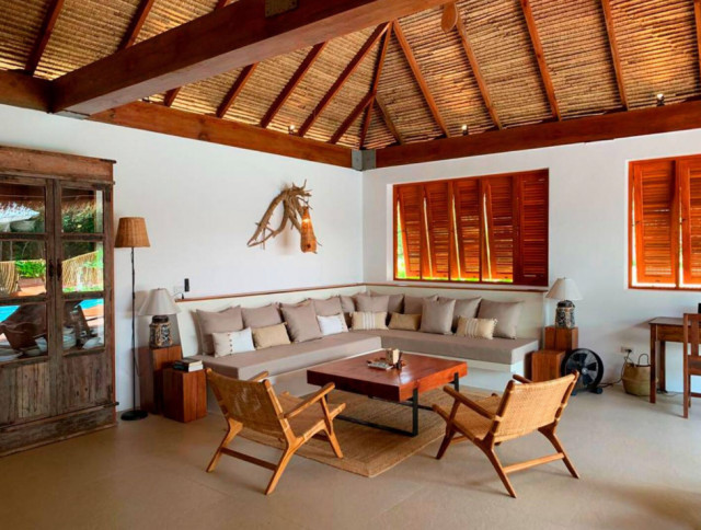 KOH PHANGAN tropical-living-room