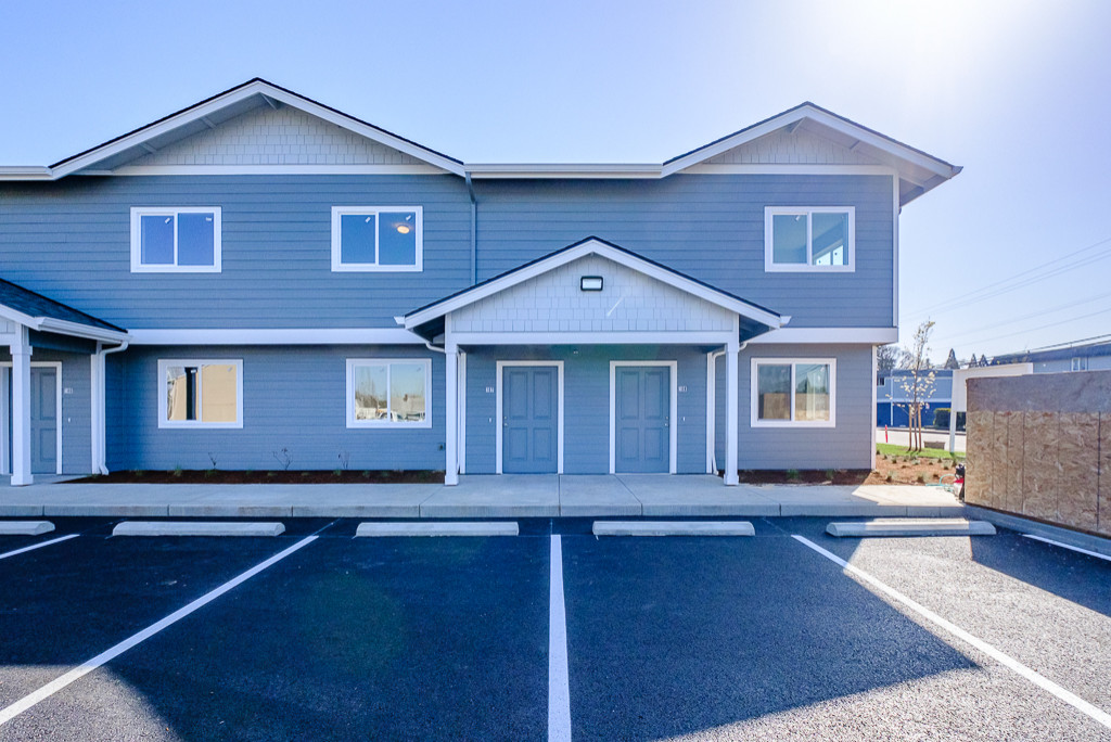 Plymouth Hills Apartments