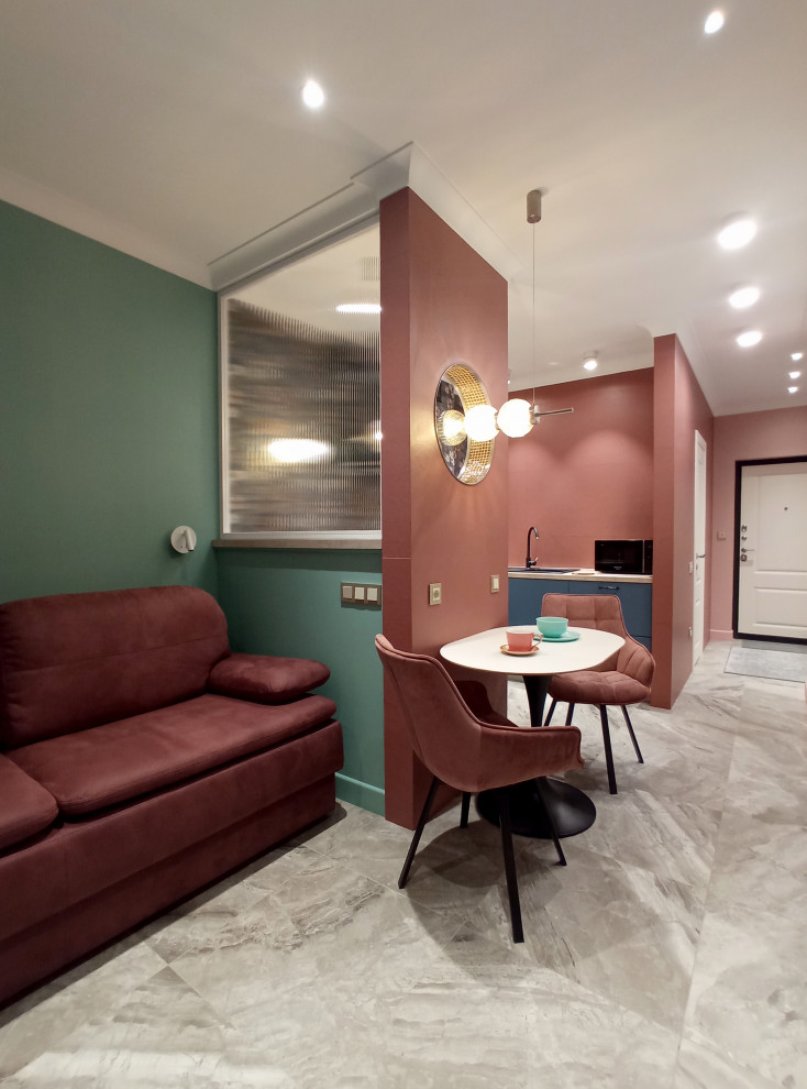 Вид на входную зону со стороны лоджии